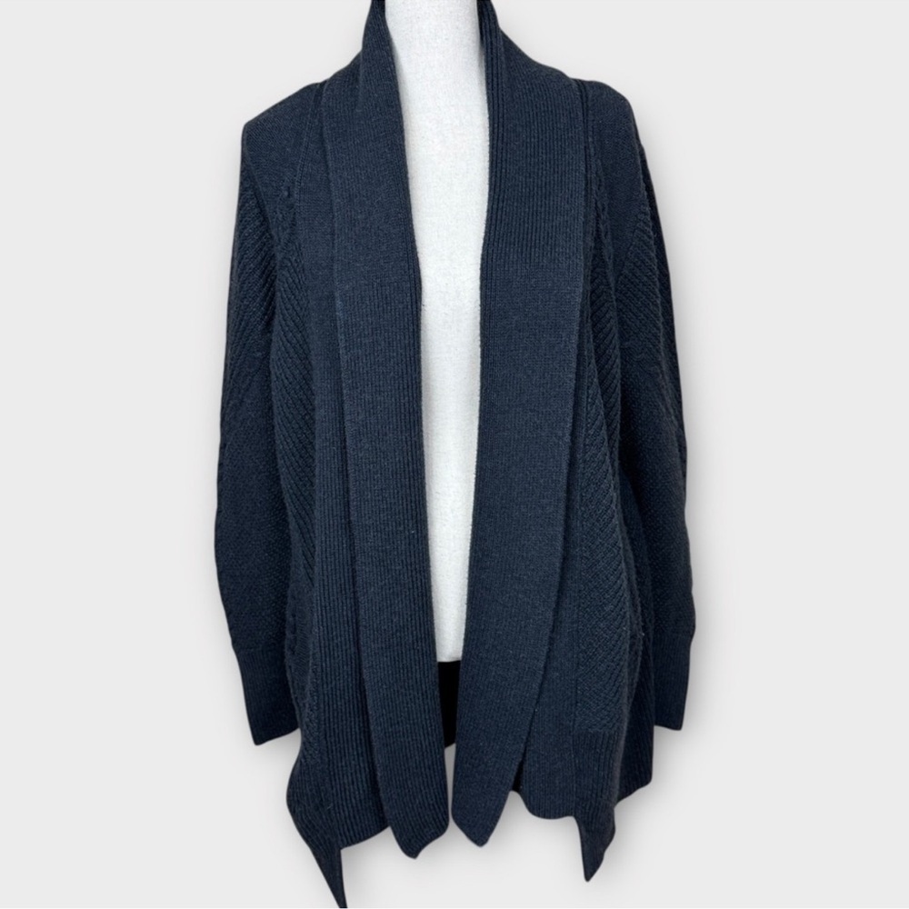 Cabi Women’s Open cardigan with pockets